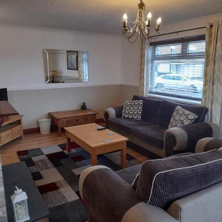 Quiet 3 Bed Close To The A1 Newton Aycliffe Exterior photo